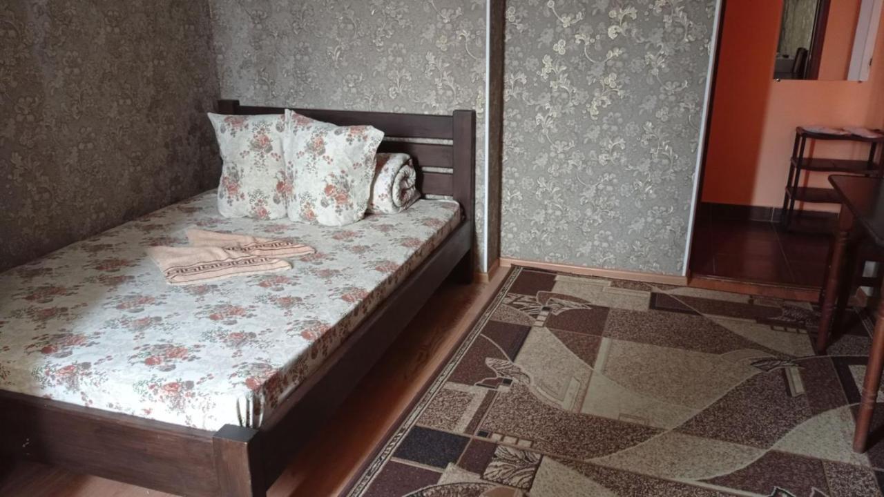 Готель Адріана Dunaivtsi Exterior foto
